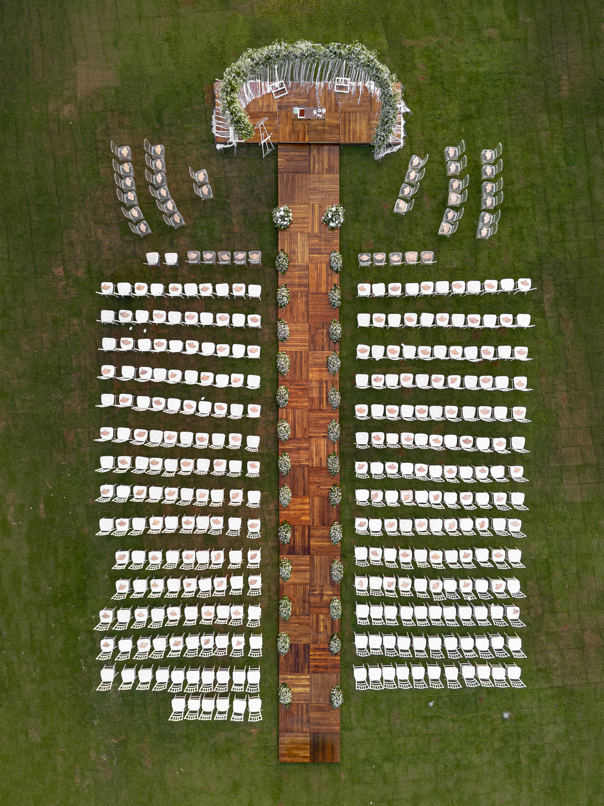 Detalhes do casamento de Maria Emília e Ítalo registrados por Suellen Santos Fotografia