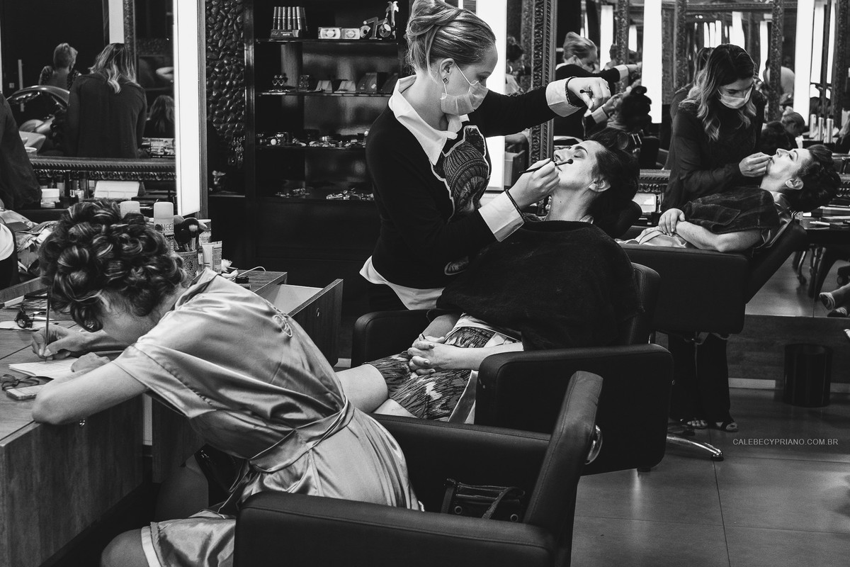 making off da rebeca no salão Orange Beauty Studio