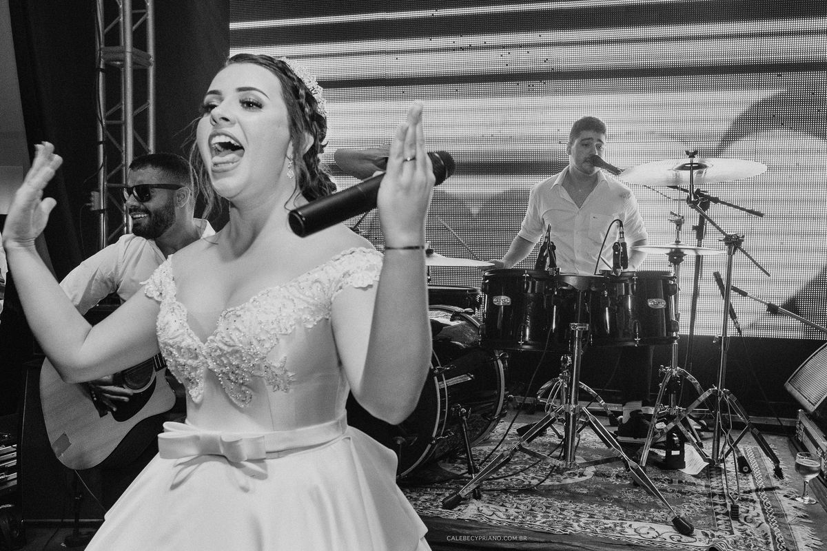 noivos no palacio de versailles fotografo Calebe Cypriano