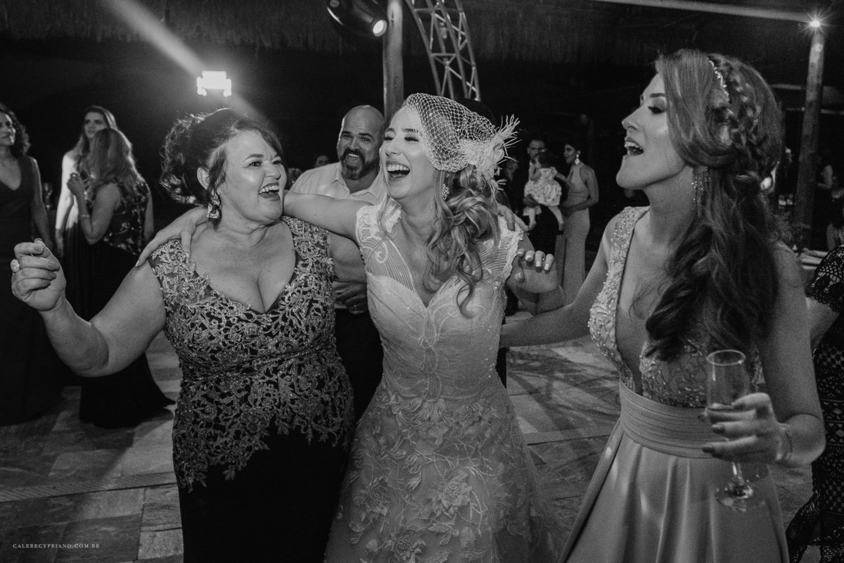 mae e irma com a noiva no la fiesta em brasilia