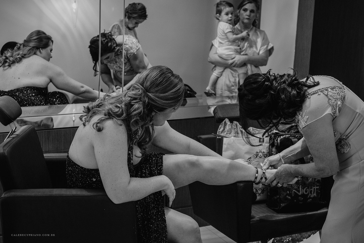 Madrinhas arrumando salão Renata lafonte