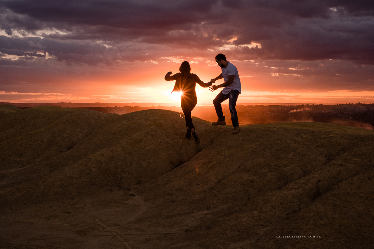 casal ensaio correndo deserto brasilia