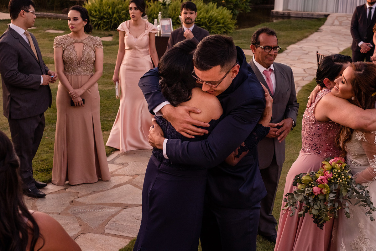 abraços noivos catetinho hall