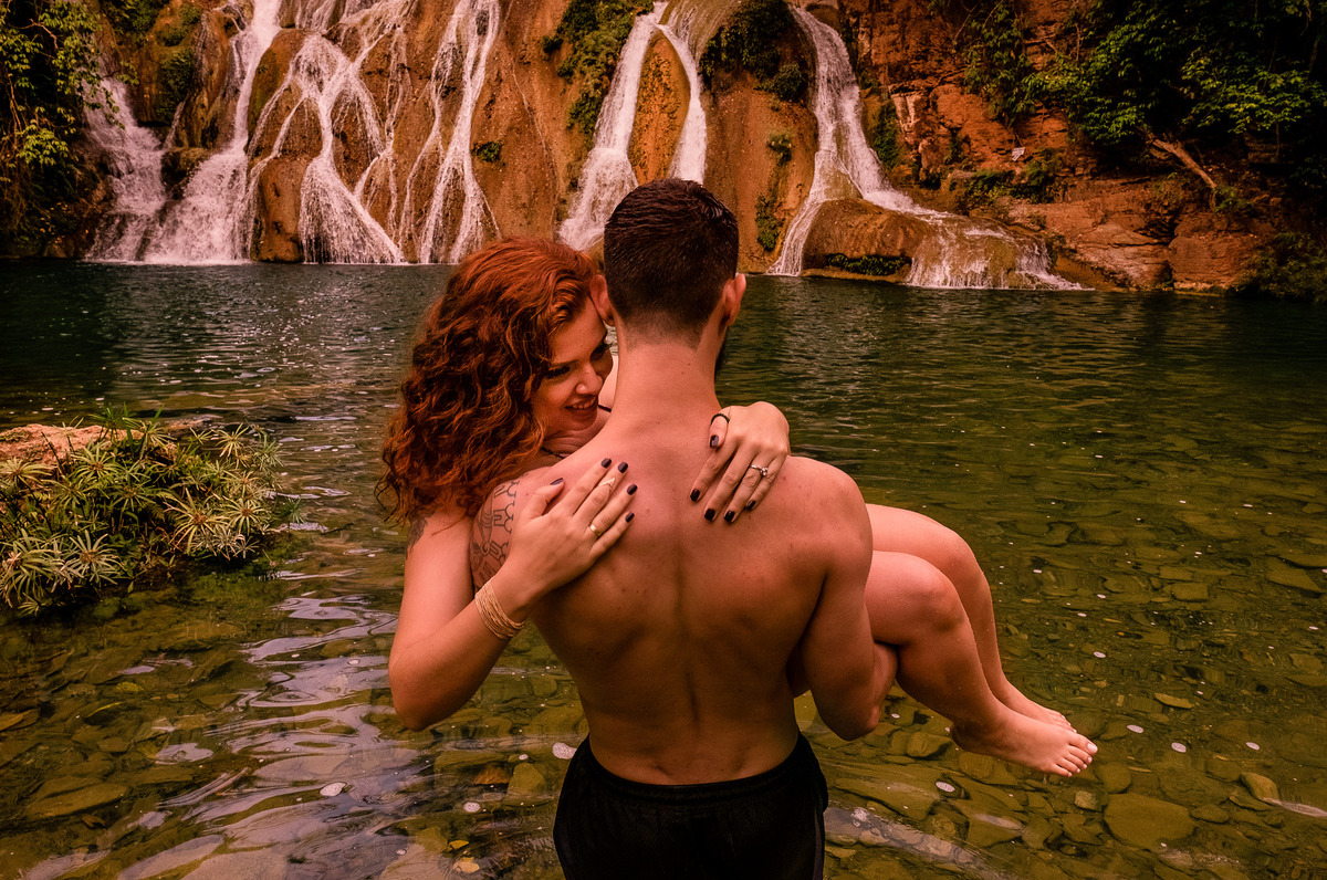 ensaio noivos paraíso cerrado mambai