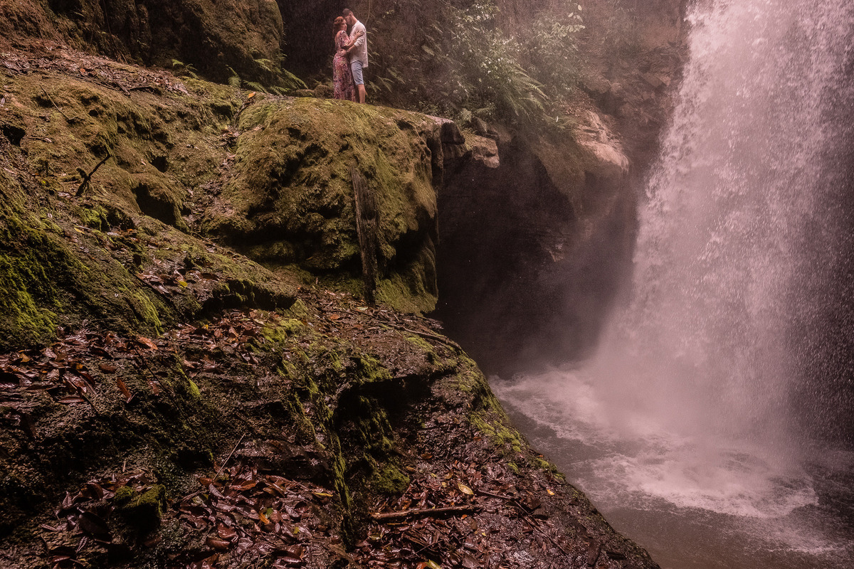ensaio noivos cachoeira mambai