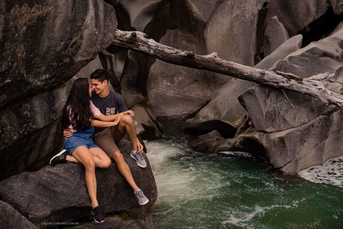 casal cachoeira vale da lua