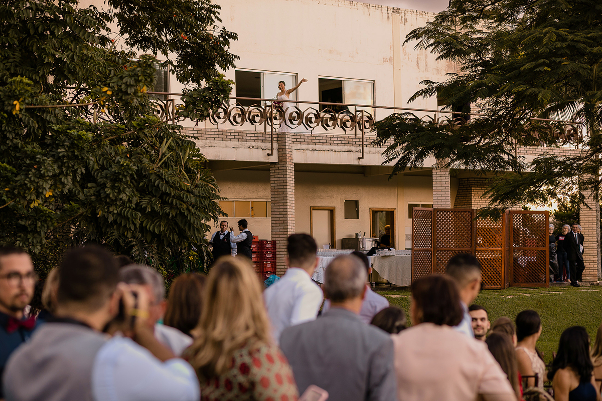 noiva saindo cerimonia mansao atrium