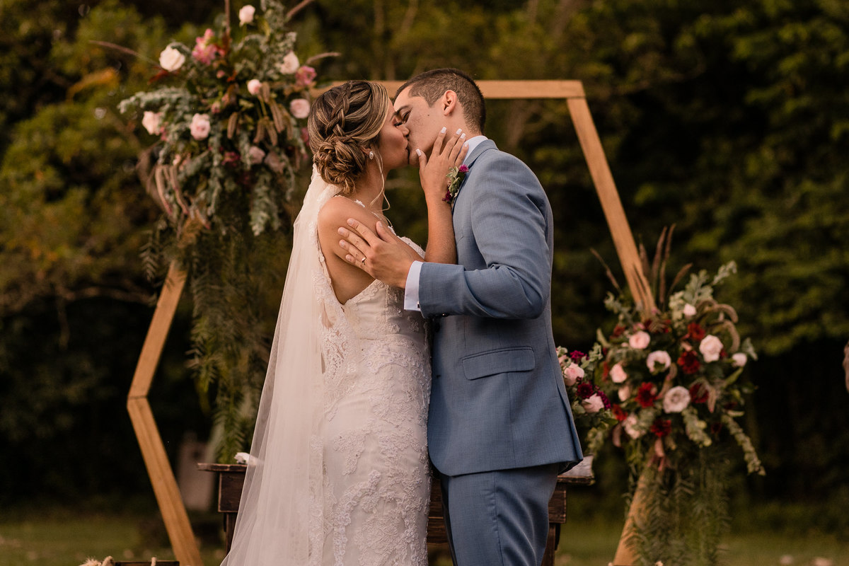 noivos beijando mansao atrium