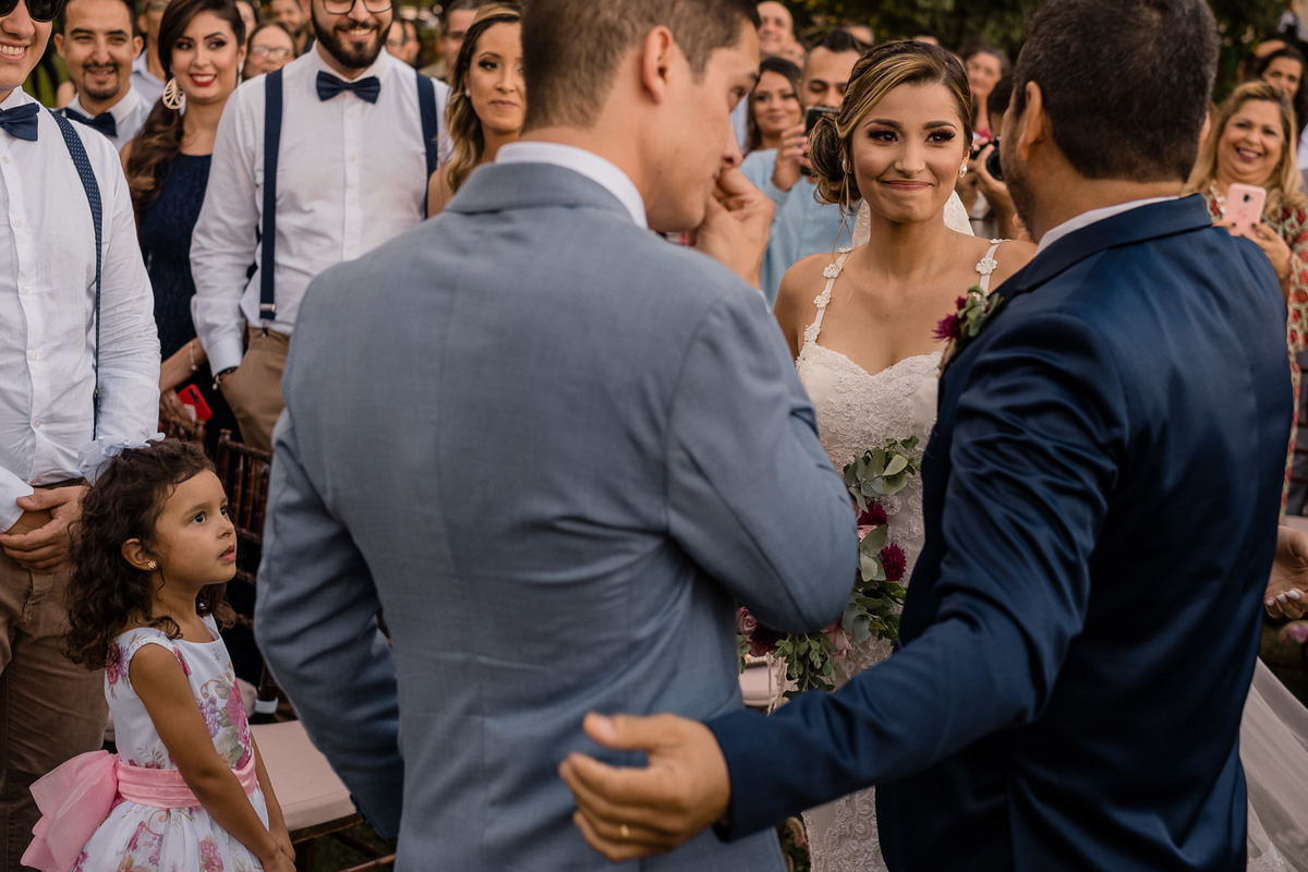 noiva entrando cerimonia mansao atrium