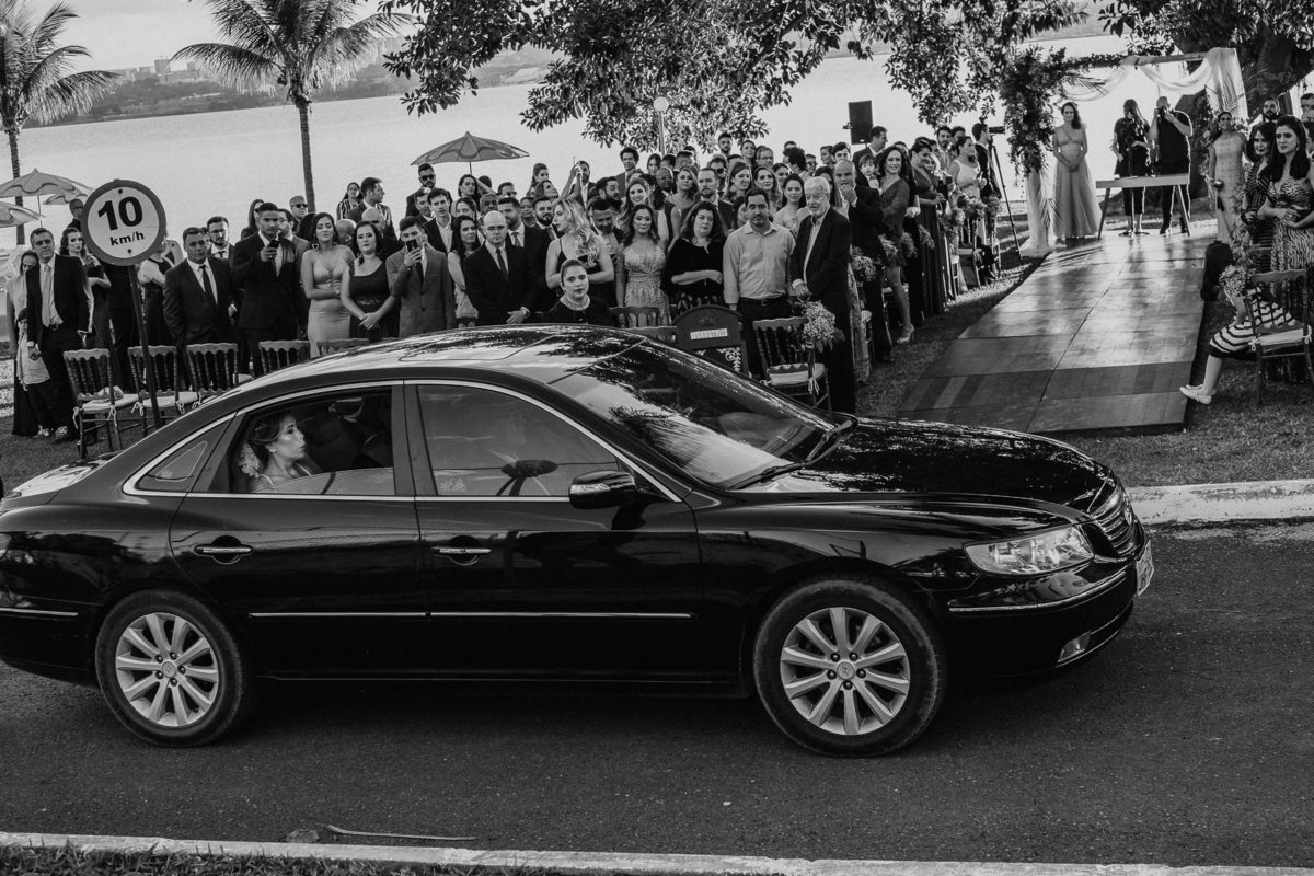 noiva-chegando-carro-clube-do-congresso-brasilia -df