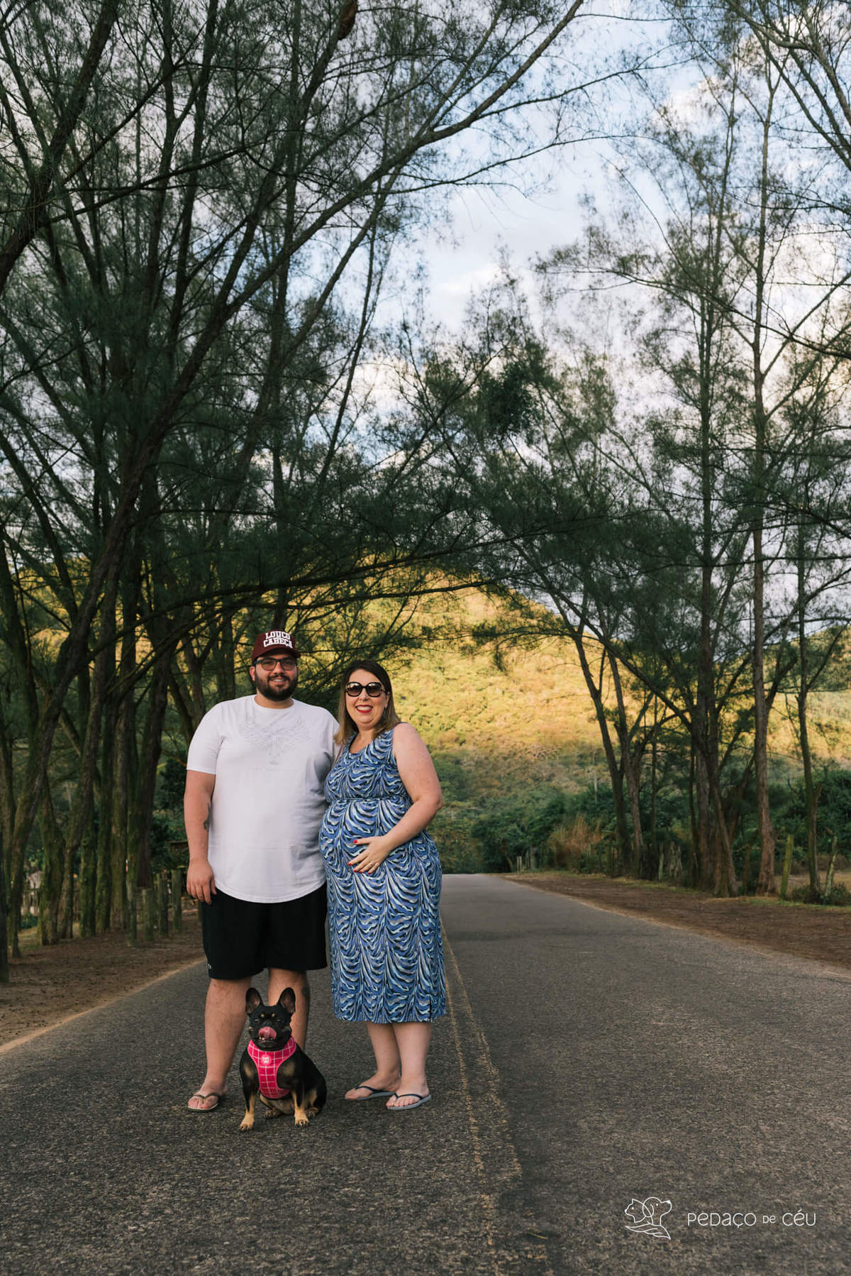 Ensaio gestante com pet Grumari Rio de Janeiro