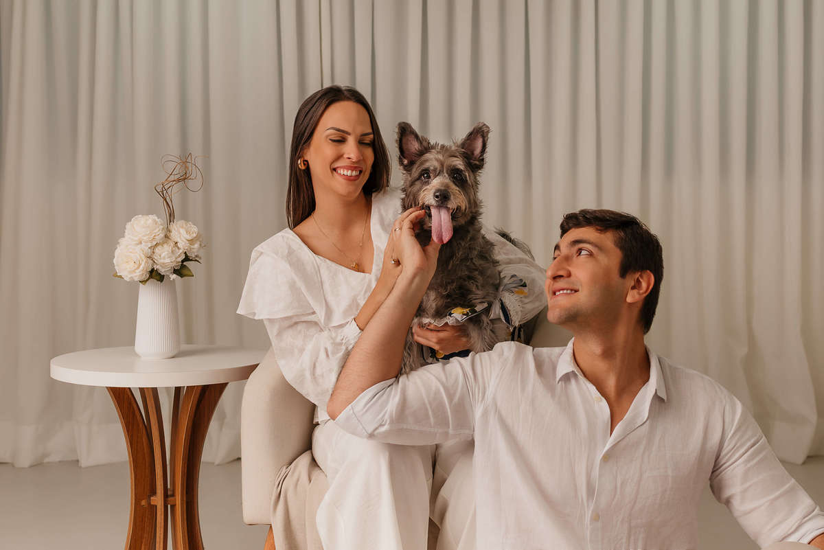 ensaio pet, fotografia pet, ensaio fotográfico pet, fotos com cachorro, ensaio pet em família, fotografia pet afetiva, ensaio com tutores, cachorro de 7 anos, ensaio pet Rio de Janeiro, fotógrafo pet RJ, estúdio pet Rio de Janeiro, fotos profissionais 