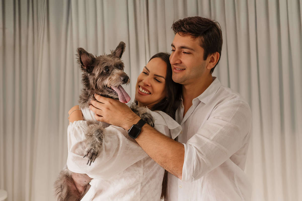 ensaio pet, fotografia pet, ensaio fotográfico pet, fotos com cachorro, ensaio pet em família, fotografia pet afetiva, ensaio com tutores, cachorro de 7 anos, ensaio pet Rio de Janeiro, fotógrafo pet RJ, estúdio pet Rio de Janeiro, fotos profissionais 