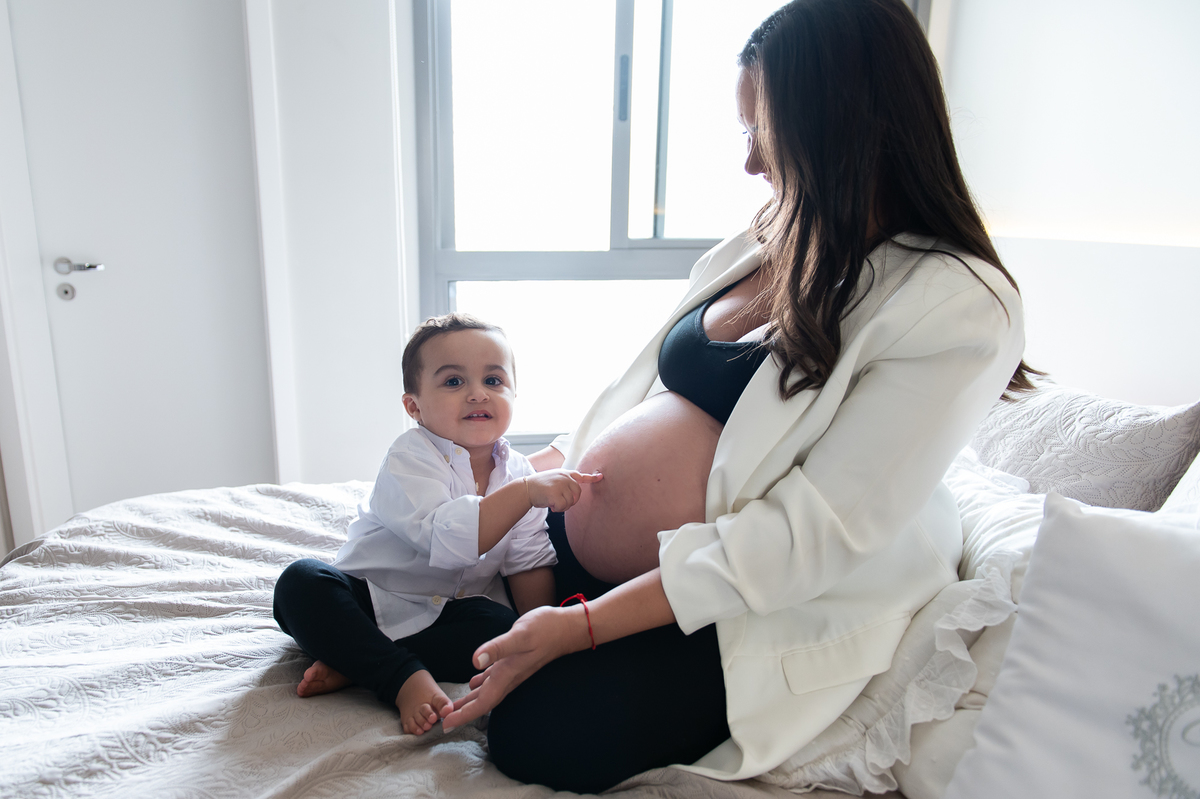Ensaio Gestante Em Casa com Filho Mais Velho SP