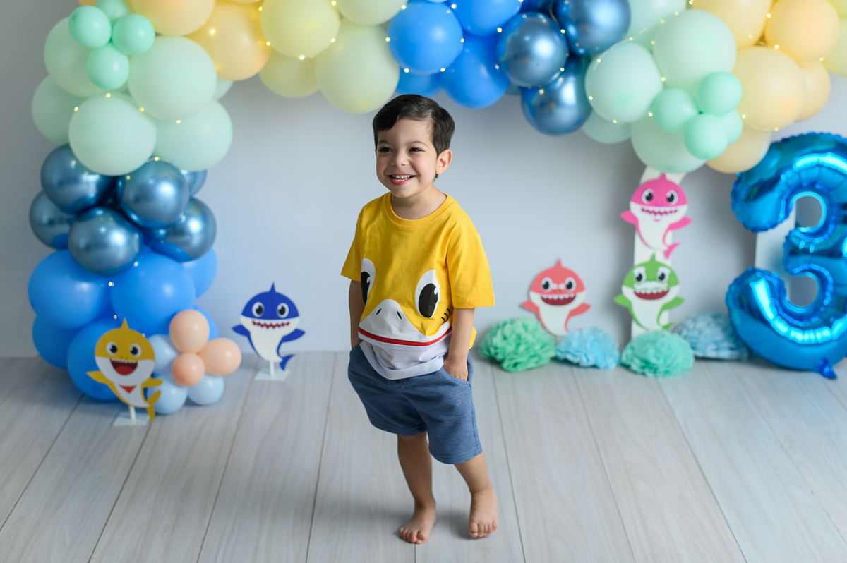 ensaio 4 anos baby shark estúdio sp zona sul