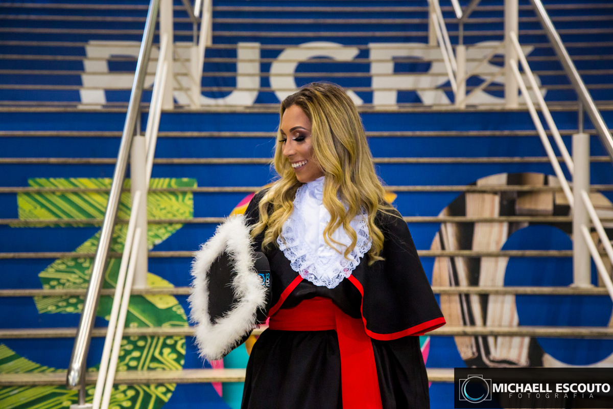 Bharbara Hack concluiu uma etapa importante na sua vida, recebeu o titulo de bacharel em Jornalismo pela PUCRS. A festa foi na Casa de Eventos localizada na zona sul de Porto Alegre. Bharbara celebrou sua conquista junto de familiares e amigos.