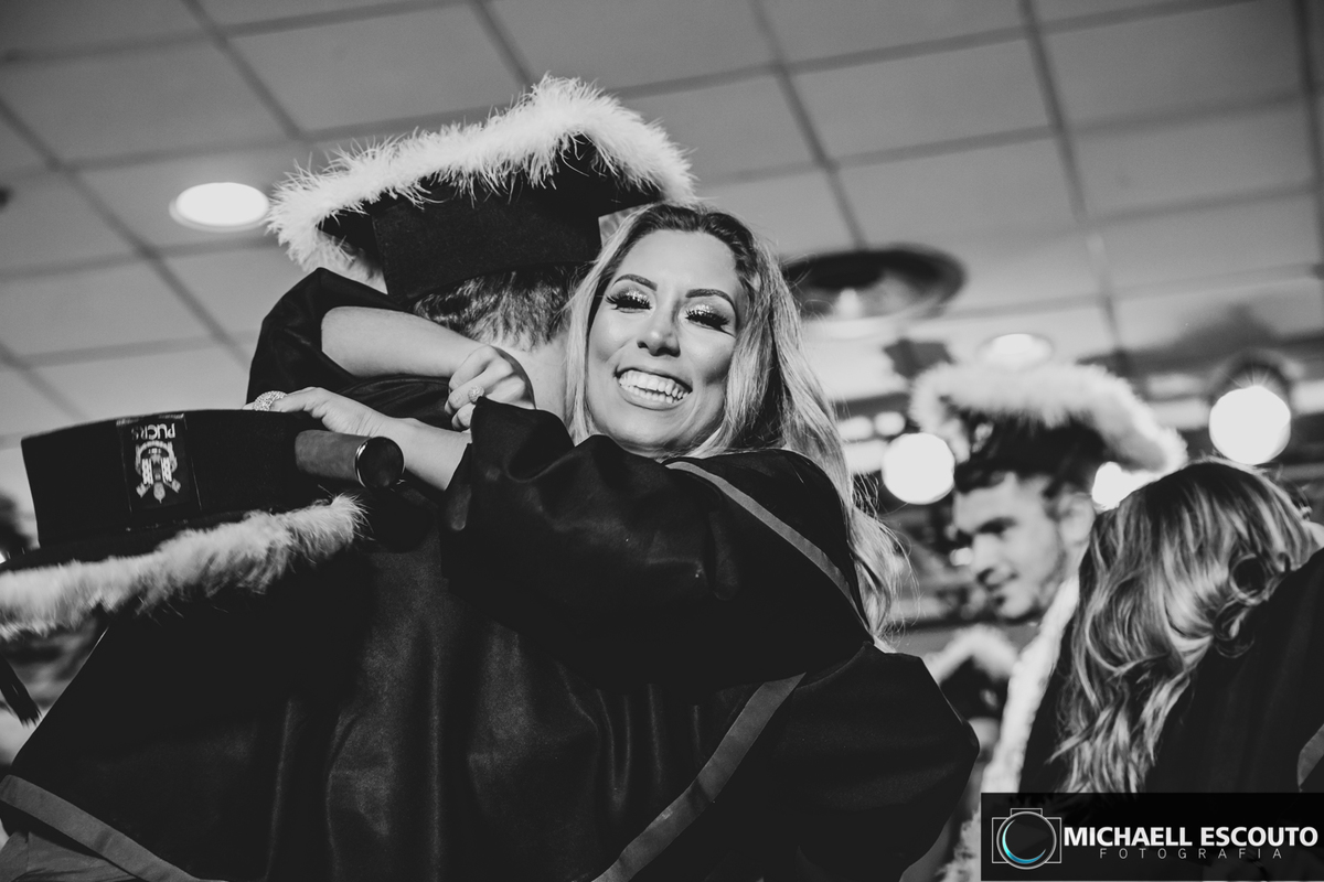 Bharbara Hack concluiu uma etapa importante na sua vida, recebeu o titulo de bacharel em Jornalismo pela PUCRS. A festa foi na Casa de Eventos localizada na zona sul de Porto Alegre. Bharbara celebrou sua conquista junto de familiares e amigos.