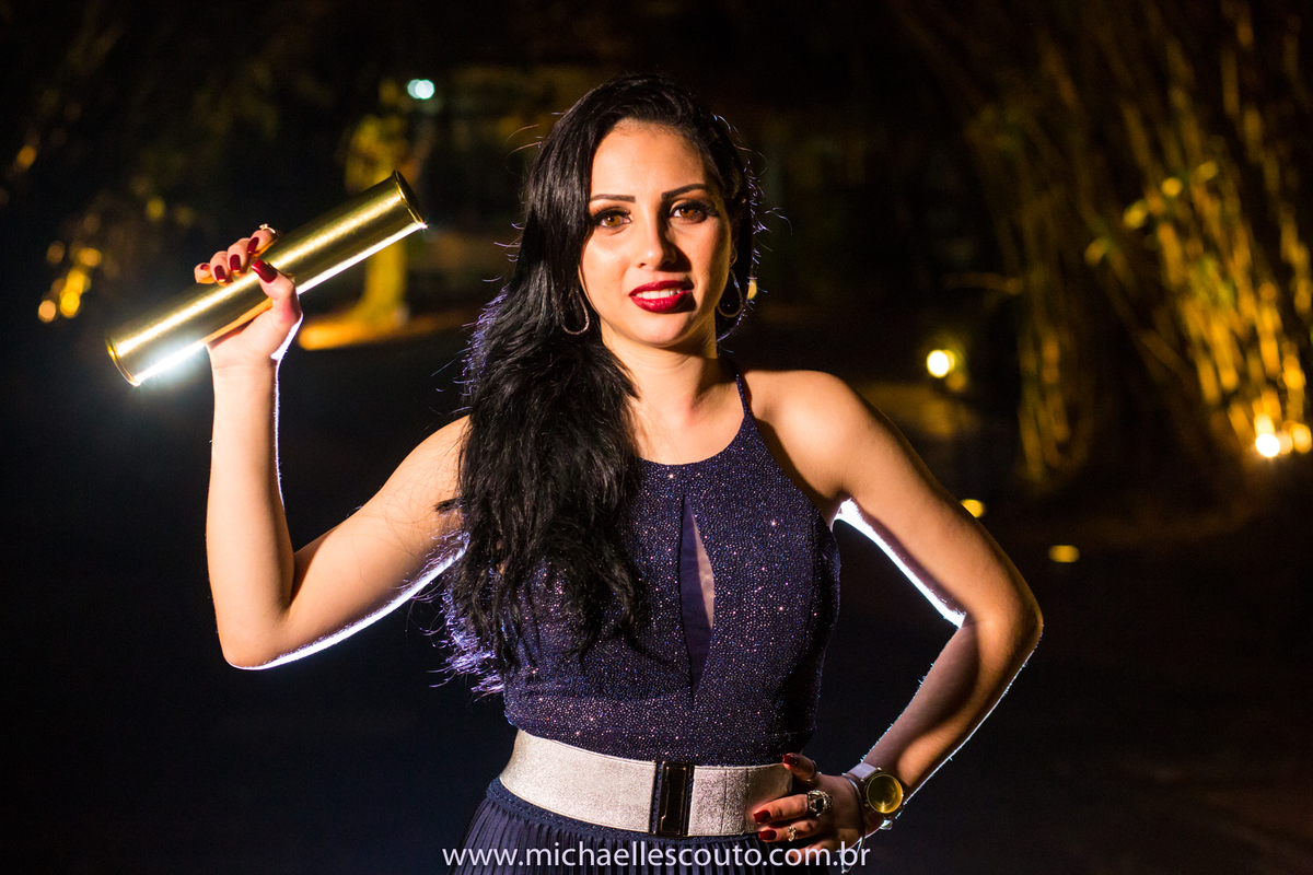 Leticia Lazzari - Bacharel em Direito pela UFRGS em Porto Alegre, além de colar o grau à mesma recebeu a Laurea acadêmica pela Universidade. 

A Recepção foi na APCEF - Associação do Pessoal da Caixa Econômica Federal, onde reuniu seus familiares e amigos