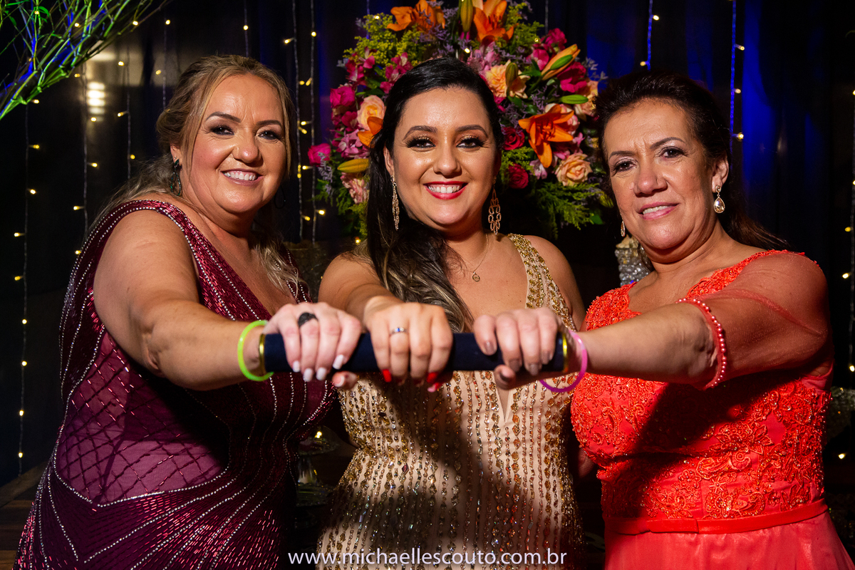 Dia 26/10/2019 à mais nova Bacharel em Administração Jéssica Barcellos, celebrou essa nova etapa da sua vida com amigos e familiares em uma festa incrível.



Local: Ipanema Sports

Fotografo:  Michaell Escouto

Assistente: Brunna Salomoni