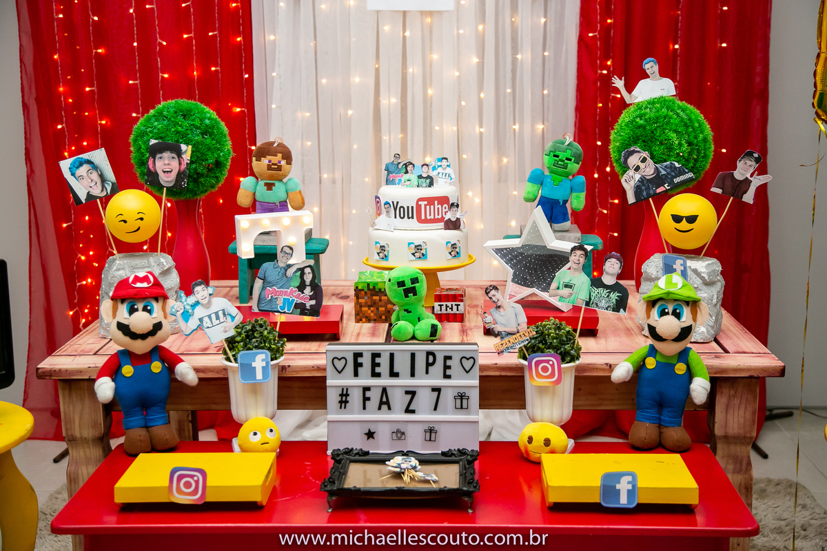 Dia 17/01/2020 foi o dia do Felipe fazer a sua baladinha, para comemorar os seus 7 anos com a família e amigos.





Local: Lagartixa Elastica

Fotografo: Michaell Escouto

Robo de Led: Roboxx