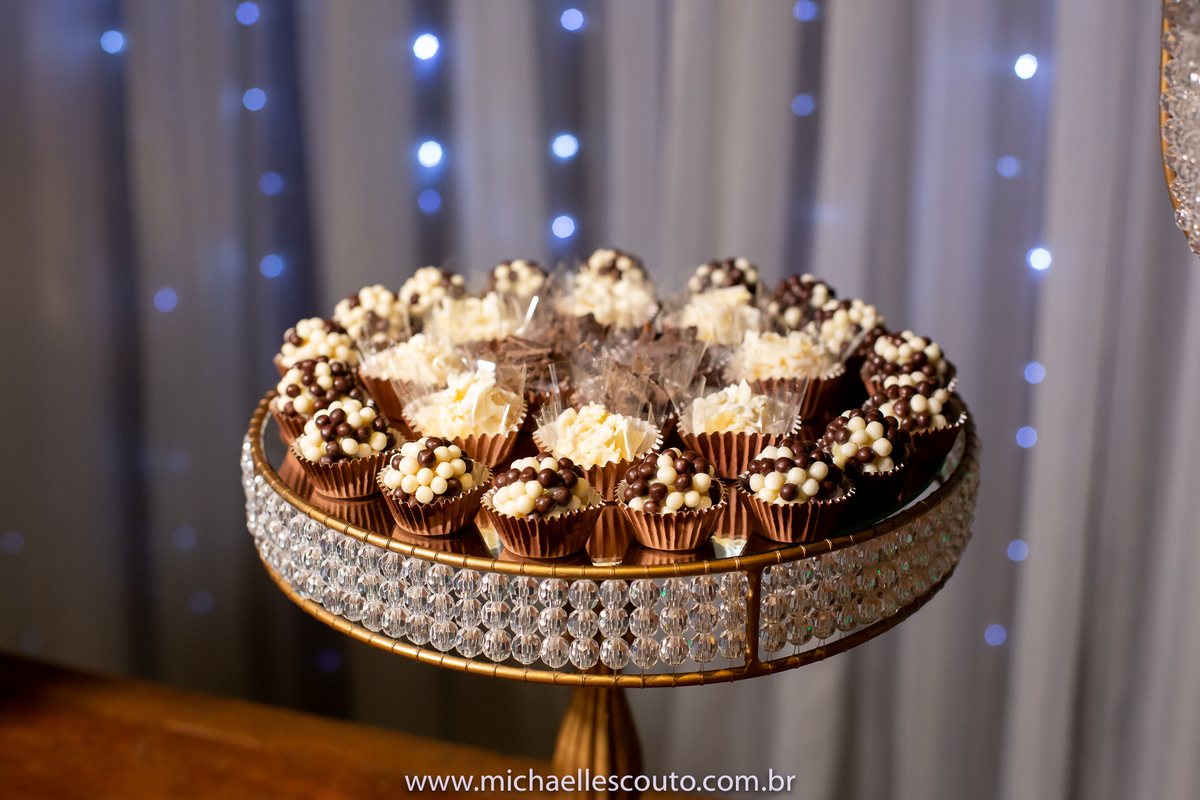 Na primeira sexta-feira do mês de março, a Gabriela celebrou junto dos amigos e familiares a sua conquista.







Local: Marana Festas e Eventos

Fotografo: Michaell Escouto

Assistente: Rodrigo Pacheco
