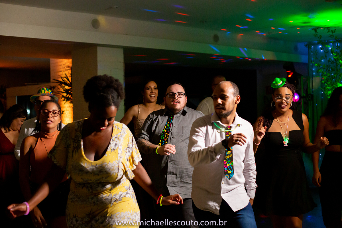 Na primeira sexta-feira do mês de março, a Gabriela celebrou junto dos amigos e familiares a sua conquista.
Bacharel em Direito pela Universidade Metodista IPA
Local: Marana Festas e Eventos
Fotografo: Michaell Escouto
Assistente: Rodrigo Pacheco