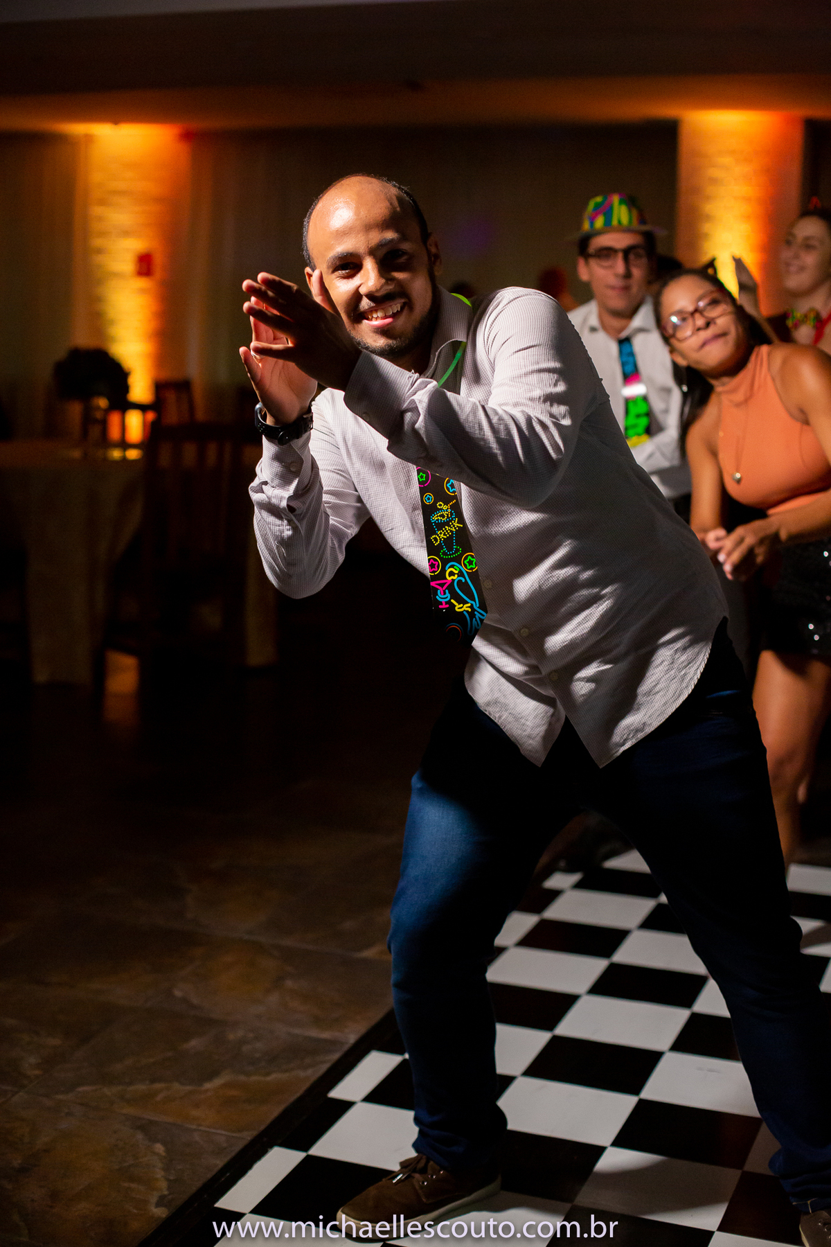 Na primeira sexta-feira do mês de março, a Gabriela celebrou junto dos amigos e familiares a sua conquista.
Bacharel em Direito pela Universidade Metodista IPA
Local: Marana Festas e Eventos
Fotografo: Michaell Escouto
Assistente: Rodrigo Pacheco