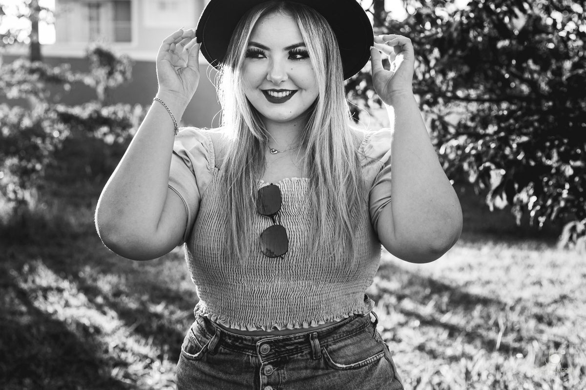 ensaio de menina de aniversario 15 anos em marilia no por do sol