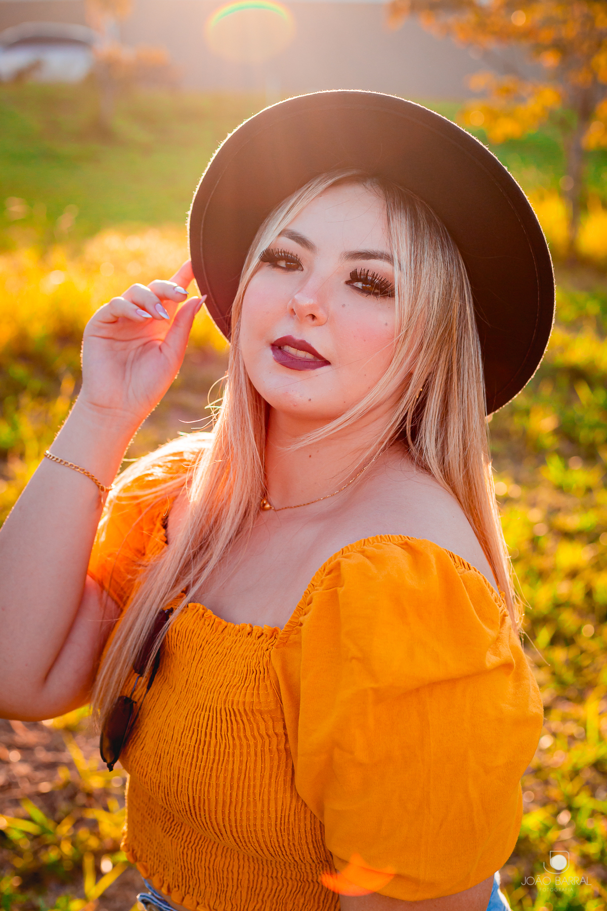 ensaio de menina de aniversario 15 anos em marilia no por do sol