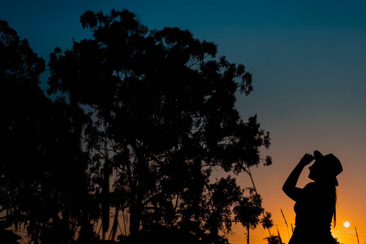 ensaio de menina de aniversario 15 anos em marilia no por do sol