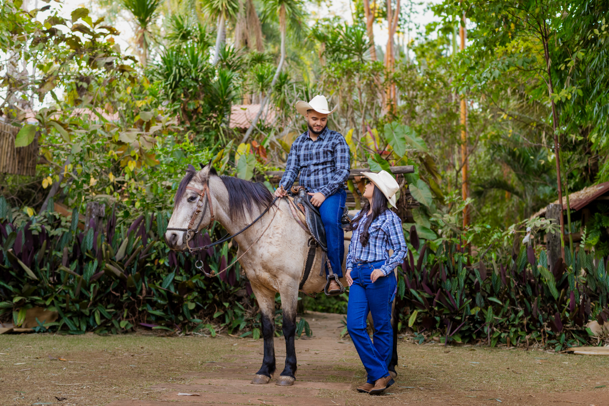 Cabanas encantadas, goiania go, ensaio pre casamento rafaela e lucas