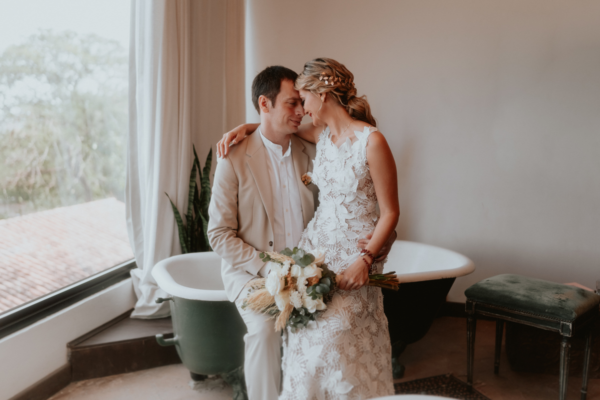 Sesión de novios en su boda de día en San Bernardino Paraguay