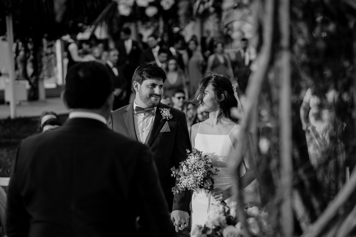 Fotografía de bodas. Bodas frente al lago Ypacarai. Fotógrafo de bodas. Boda en San Bernardino. Club Náutico. Paraguay.