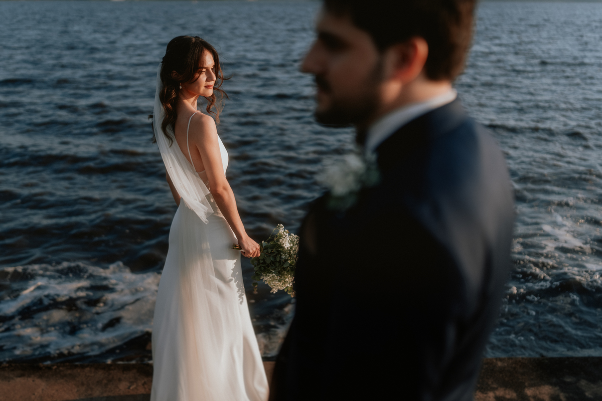 Fotografía de bodas. Bodas frente al lago Ypacarai. Fotógrafo de bodas. Boda en San Bernardino. Club Náutico. Paraguay.