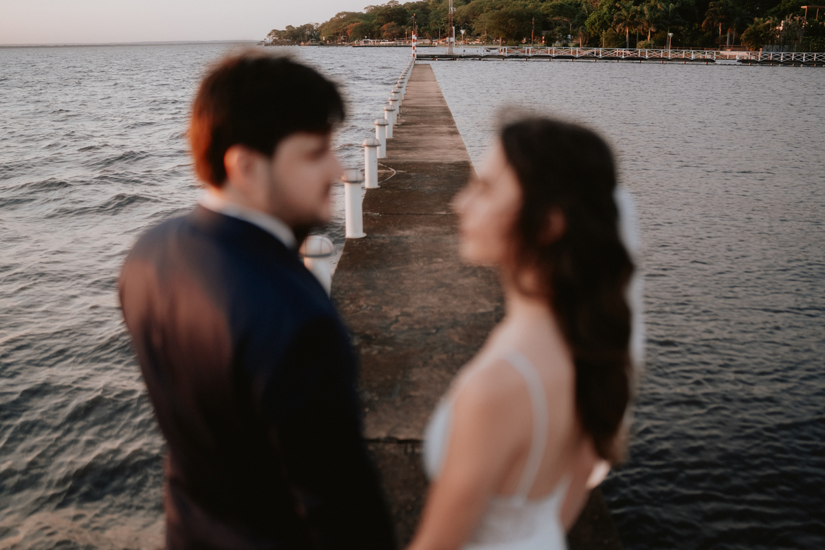 Fotografía de bodas. Bodas frente al lago Ypacarai. Fotógrafo de bodas. Boda en San Bernardino. Club Náutico. Paraguay.