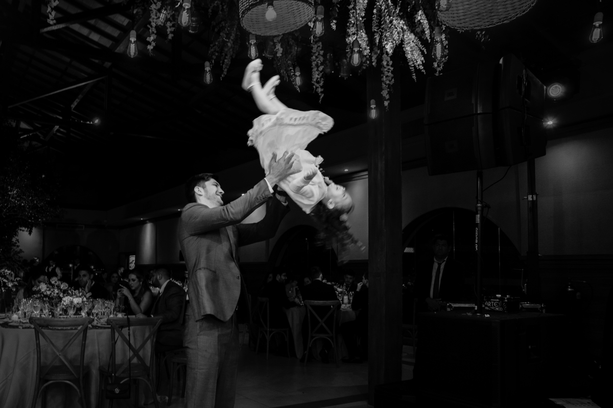 Fotografía de bodas. Bodas frente al lago Ypacarai. Fotógrafo de bodas. Boda en San Bernardino. Club Náutico. Paraguay.