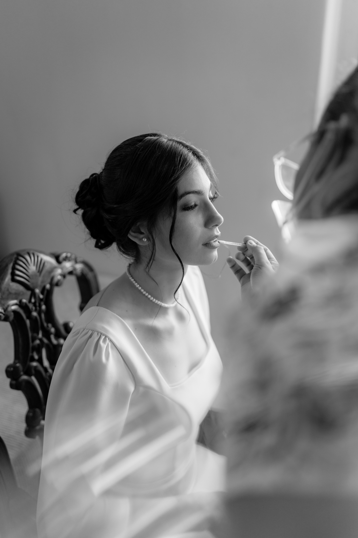 Fotografía de bodas. previa de la novia en su Boda en Castillo de Remanso, Paraguay
David Alvarado Fotografía