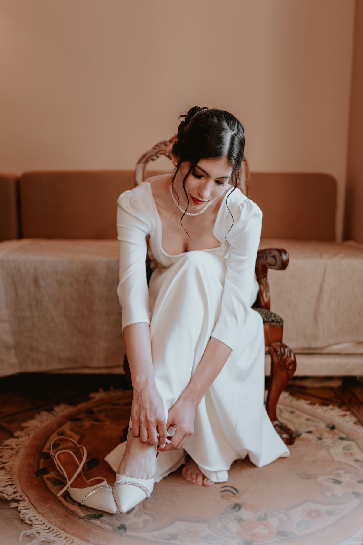 Fotografía de bodas. previa de la novia en su Boda en Castillo de Remanso, Paraguay
David Alvarado Fotografía