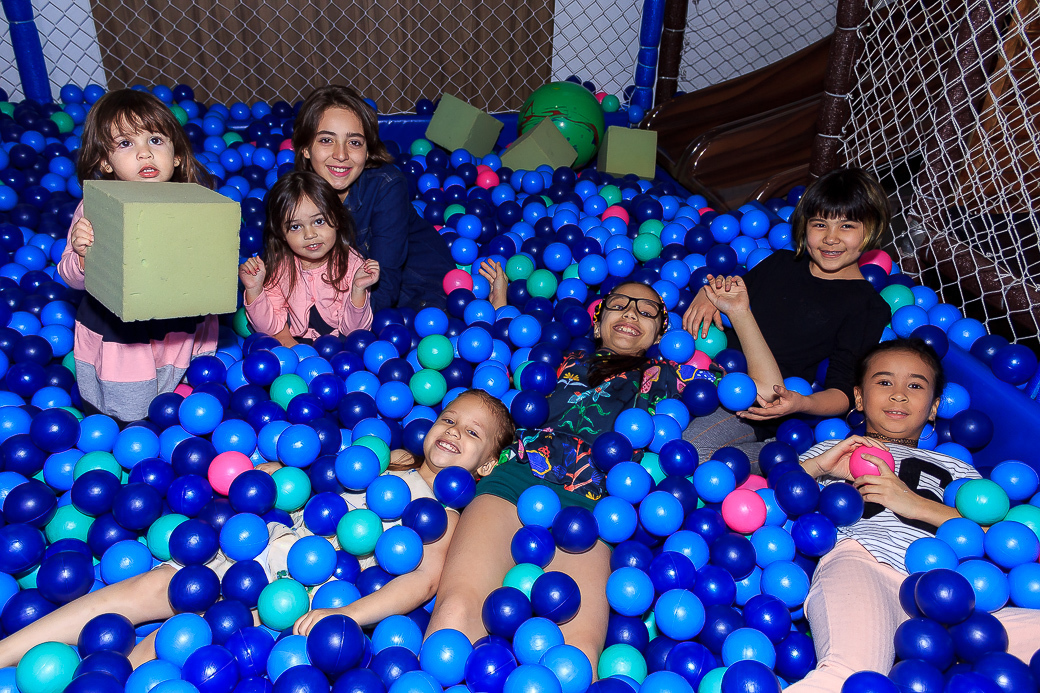 fotografia festa infantil família piscina bolinhas