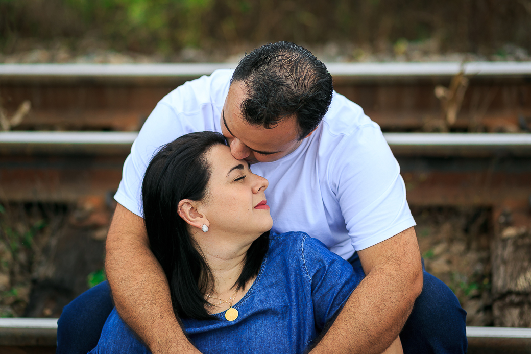 São Roque ensaio casal beijo na testa