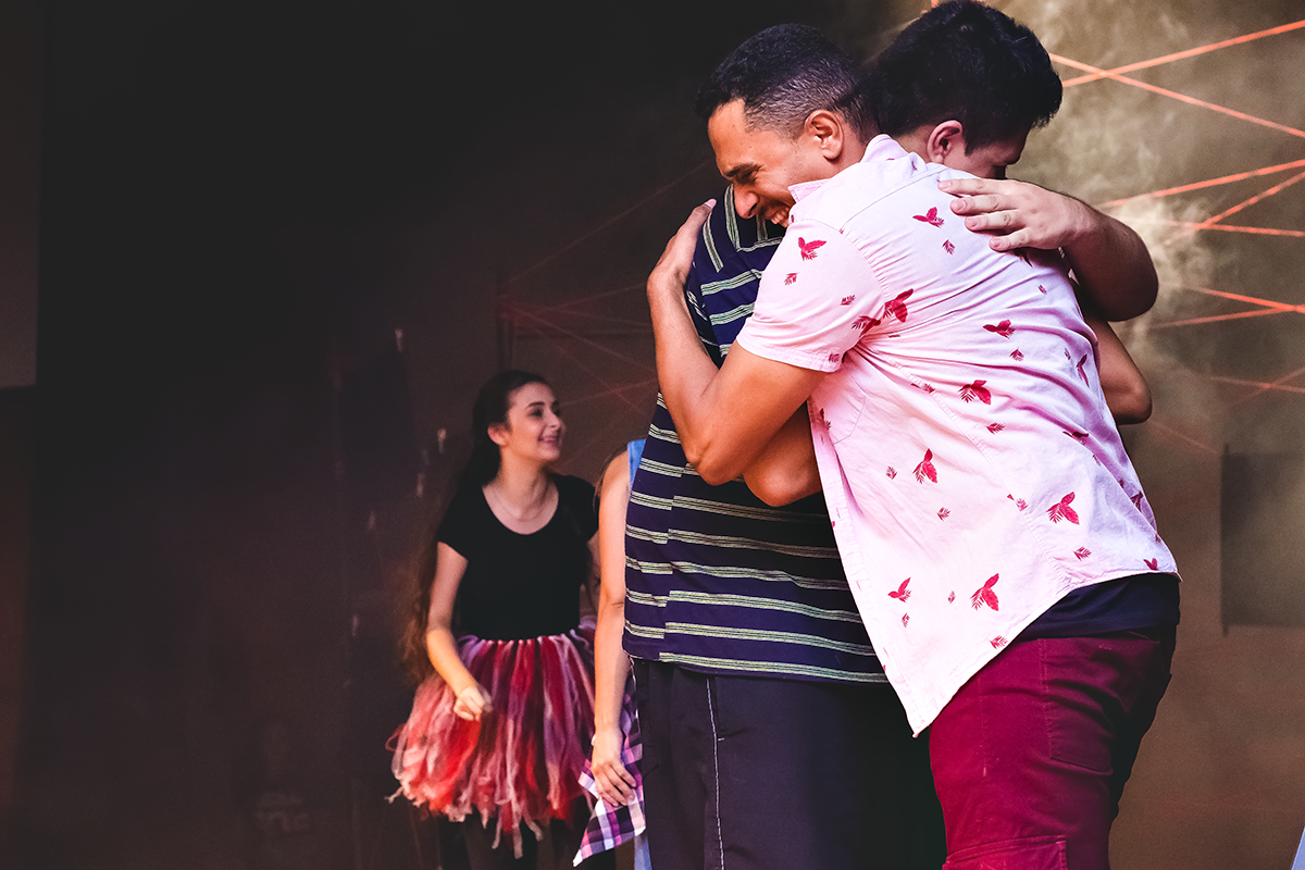 Abraço amigo teatro Araraquara