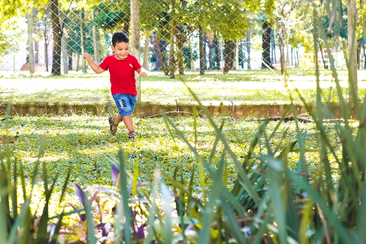 Araraquara, book Araraquara, criança no balanço Araraquara, fotografia infantil, ensaio com  crianças, ensaio fotográfico no parque, book fotográfico infantil