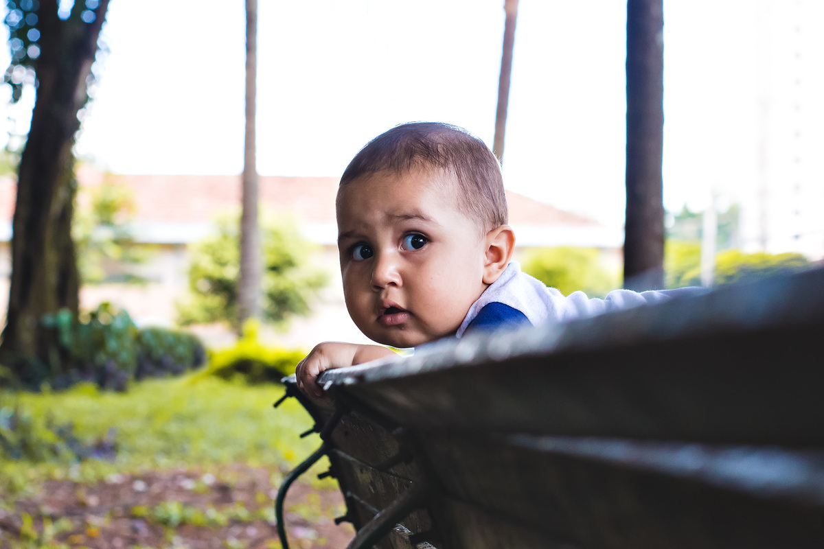 Araraquara, book Araraquara, criança no balanço Araraquara, fotografia infantil, ensaio com  crianças, ensaio fotográfico no parque, book fotográfico infantil, ensaio no banco