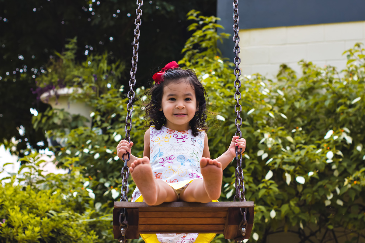 Araraquara, book Araraquara, criança no balanço Araraquara, fotografia infantil, ensaio com  crianças, ensaio fotográfico no parque, book fotográfico infantil