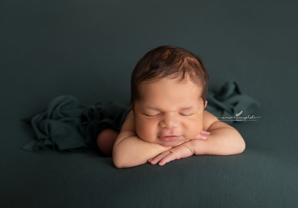 sessão de bebé, sessão de recém-nascido, fotos de bebé, newborn, sessão de newborn, 
fotografa de bebés, 
fotográfa de recémnascido, sessão de bebé, fotos de família, maternidade, sessão em estúdio, recém-nascido, recém-nascido menina, sessão de fotos de 
