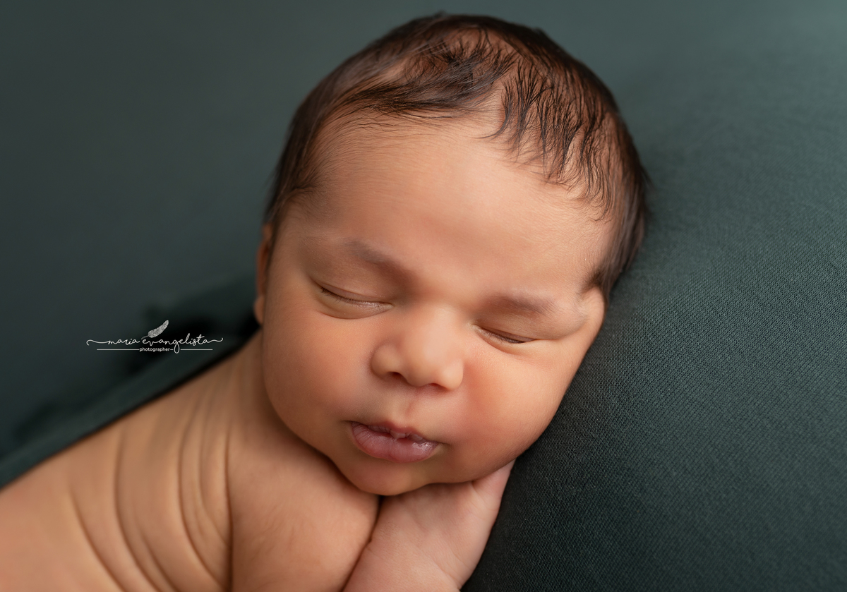 sessão de bebé, sessão de recém-nascido, fotos de bebé, newborn, sessão de newborn, 
fotografa de bebés, 
fotográfa de recémnascido, sessão de bebé, fotos de família, maternidade, sessão em estúdio, recém-nascido, recém-nascido menina, sessão de fotos de 