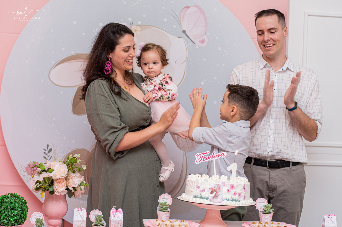 aniversario infantil em jaragua do sul teodora fez 1 aninho tema de coelhinho