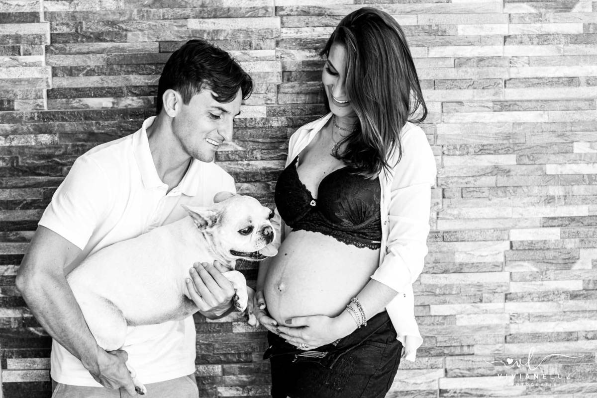 participação de pet na sessão de ensaio gestante