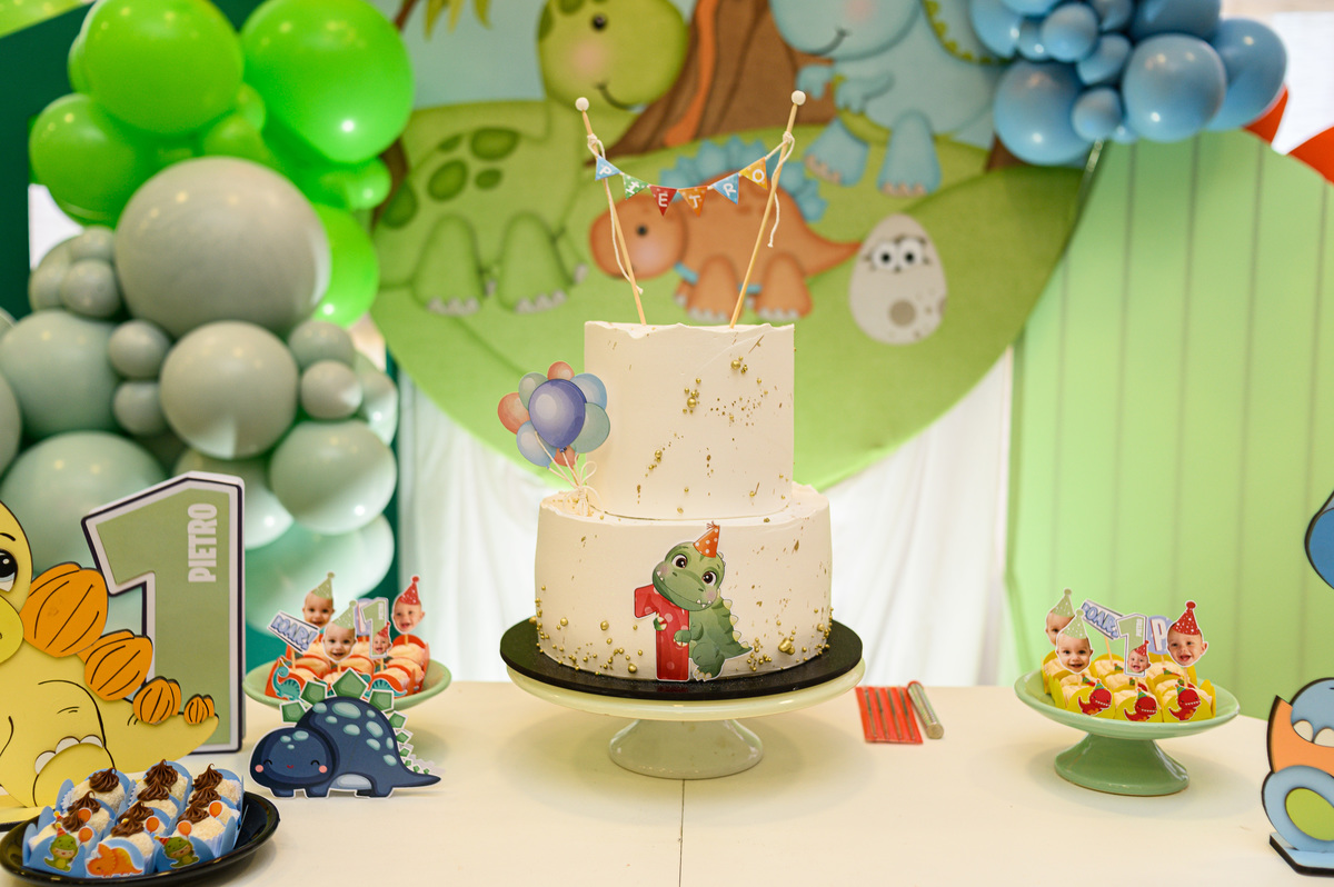 bolo tema dino baby
