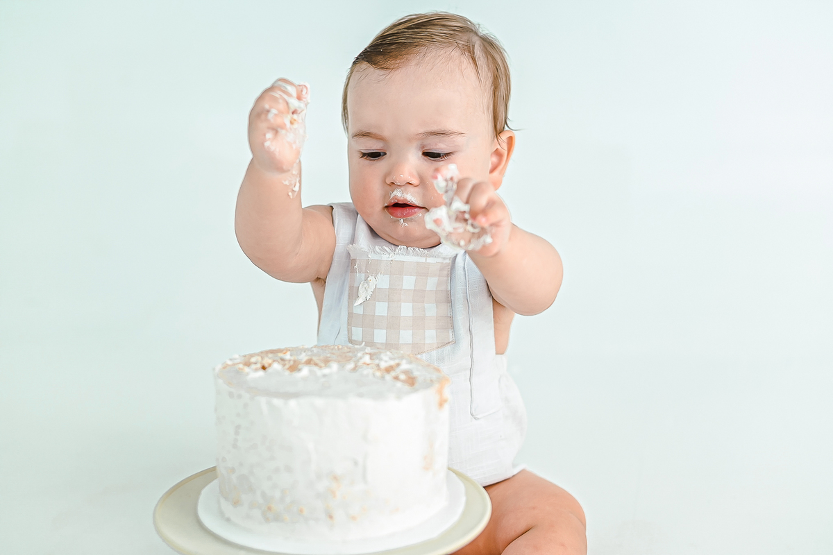 ensaio de 1 aninho com cenario branco